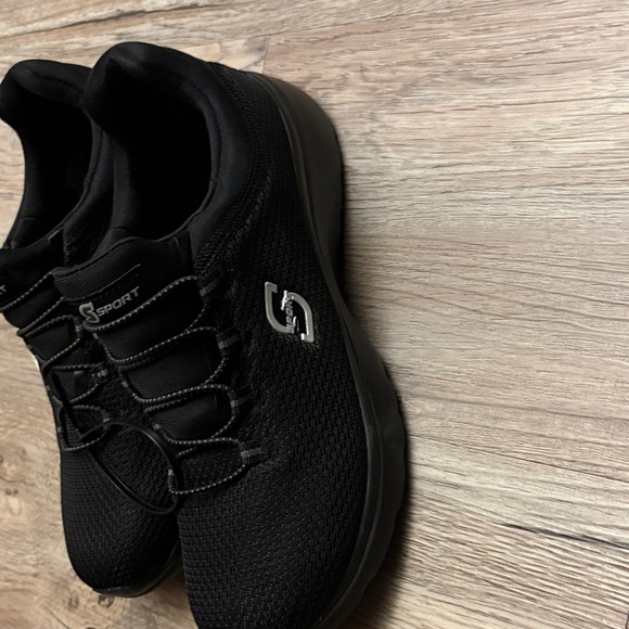 Skechers Black Mesh Slip-On Athletic Shoes with Grey Accents - Picture 4 of 6